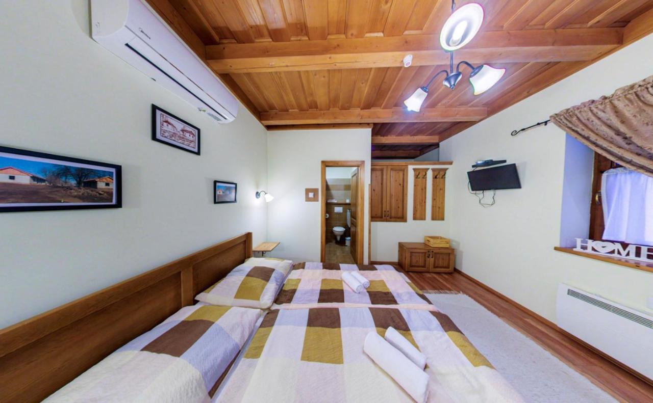 Toth Vendeghaz Es Apartmanhaz Ujfeherto Exteriér fotografie