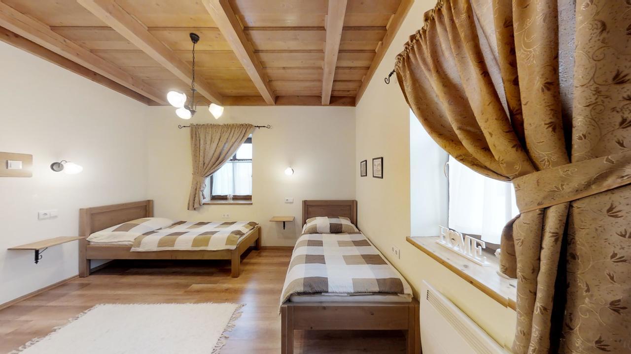 Toth Vendeghaz Es Apartmanhaz Ujfeherto Exteriér fotografie