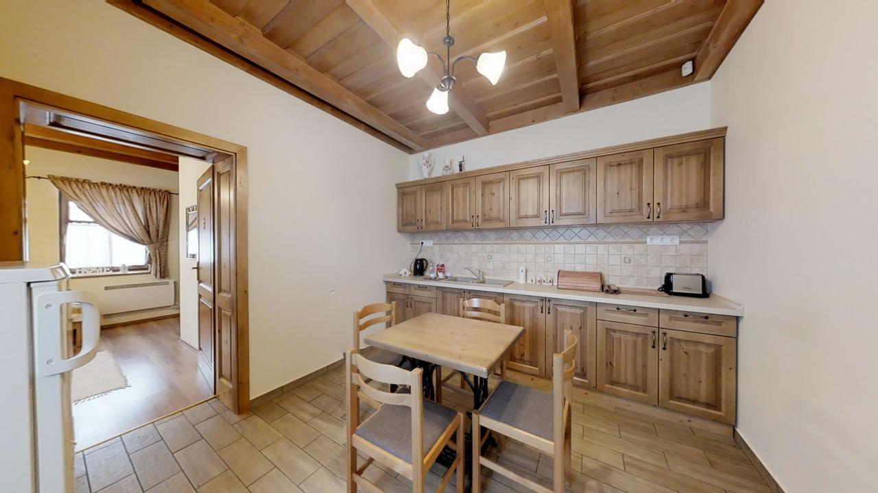 Toth Vendeghaz Es Apartmanhaz Ujfeherto Exteriér fotografie